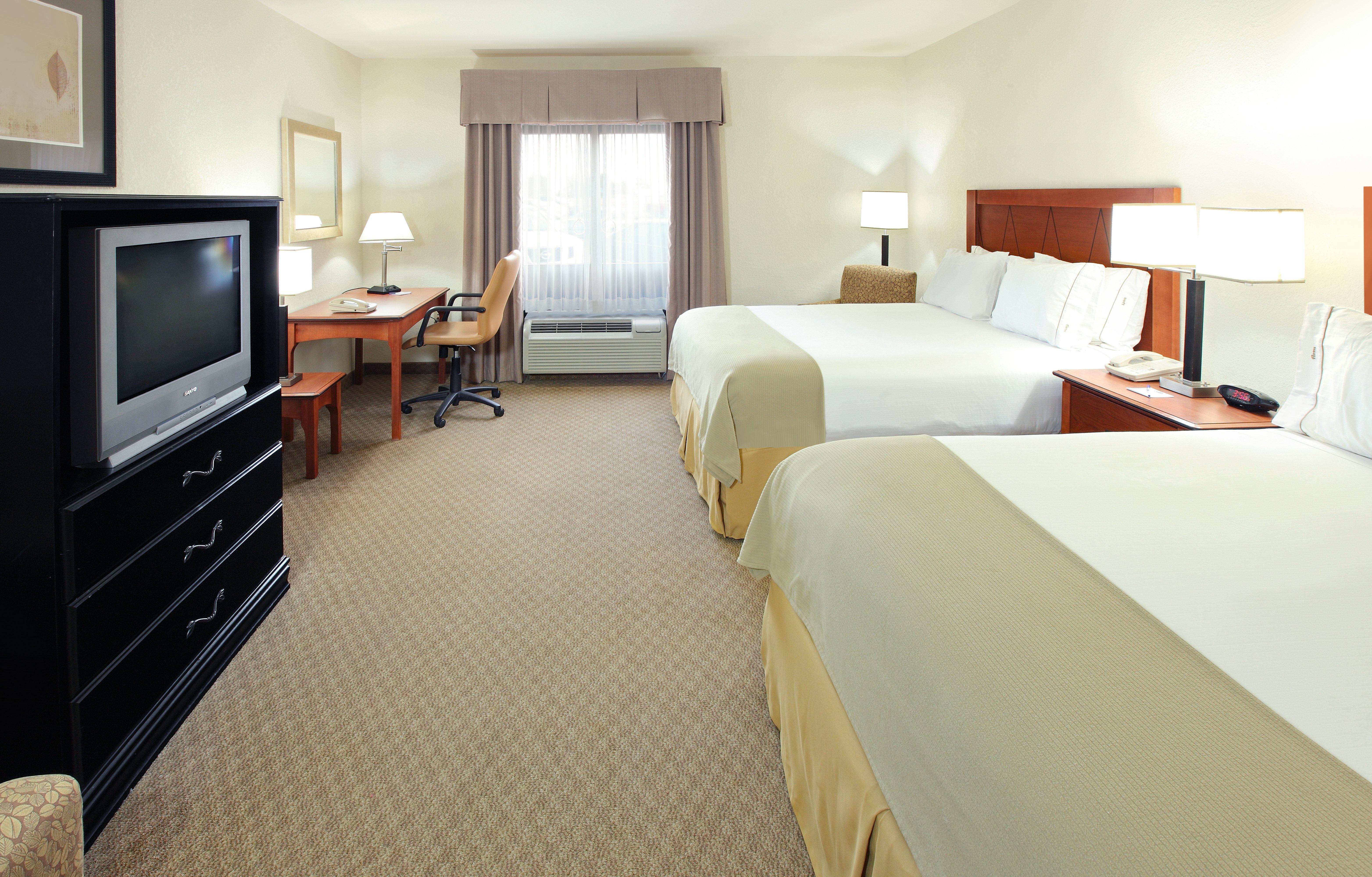 Holiday Inn Express & Suites Pine Bluff/Pines Mall By Ihg Exterior photo