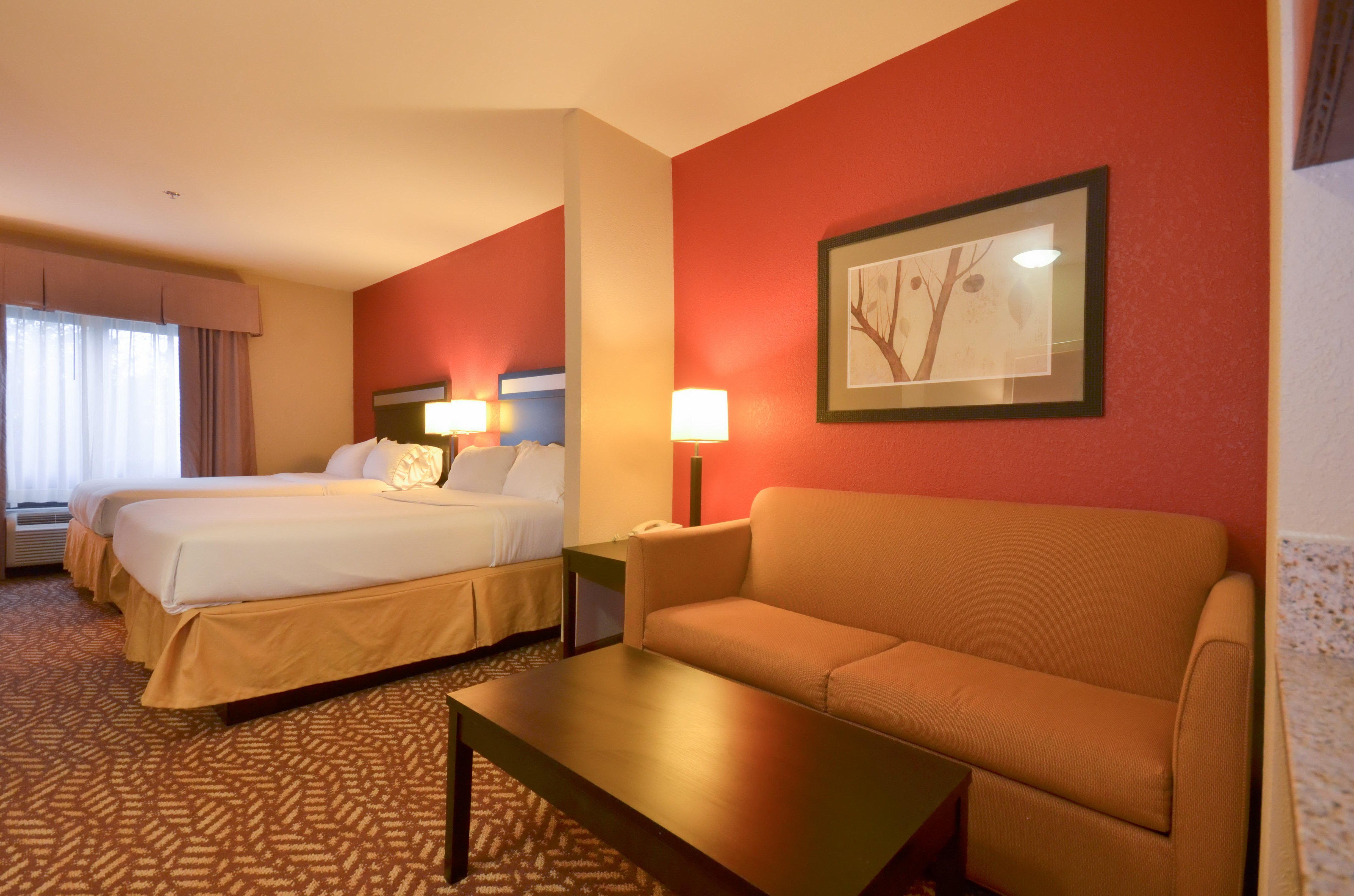 Holiday Inn Express & Suites Pine Bluff/Pines Mall By Ihg Exterior photo