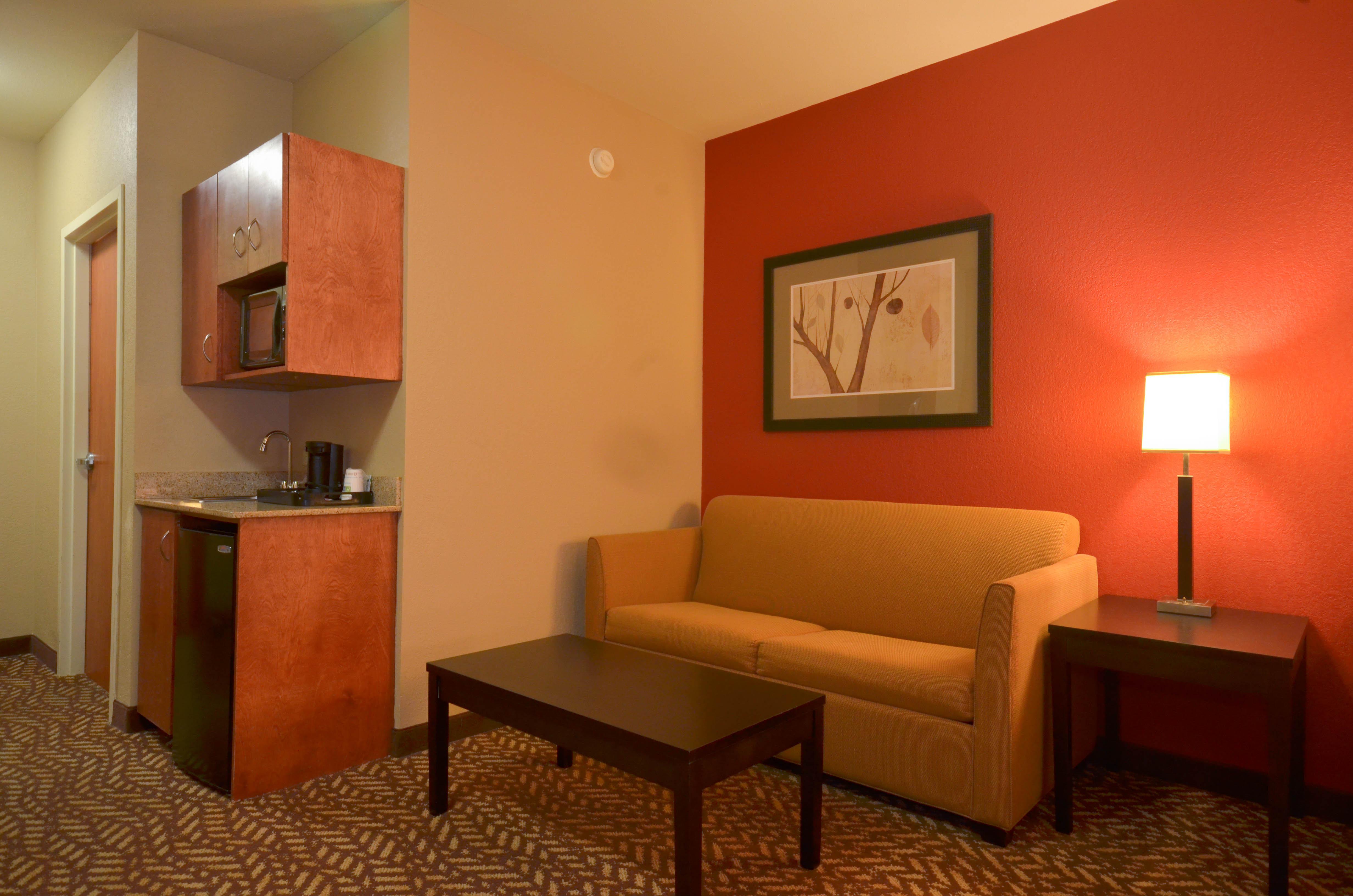 Holiday Inn Express & Suites Pine Bluff/Pines Mall By Ihg Exterior photo